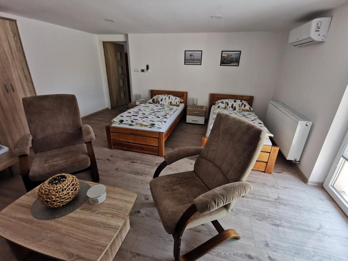 Apartmany Svitkov 79 Pardubice Zewnętrze zdjęcie